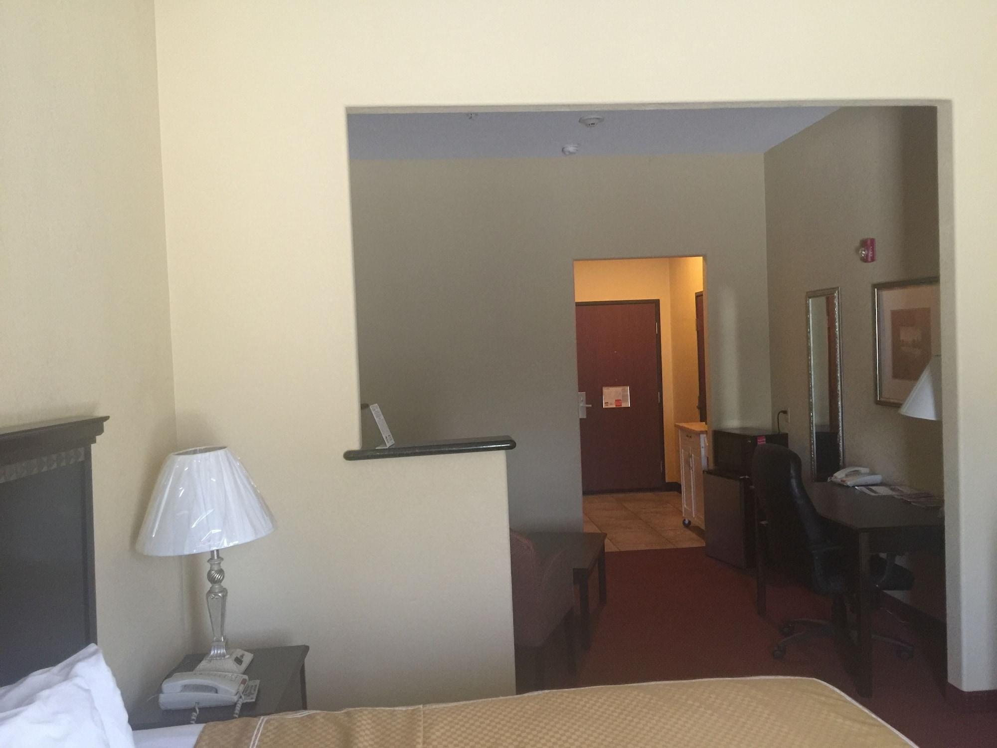 לארדו Comfort Suites מראה חיצוני תמונה