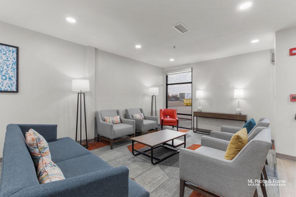 לארדו Comfort Suites מראה חיצוני תמונה