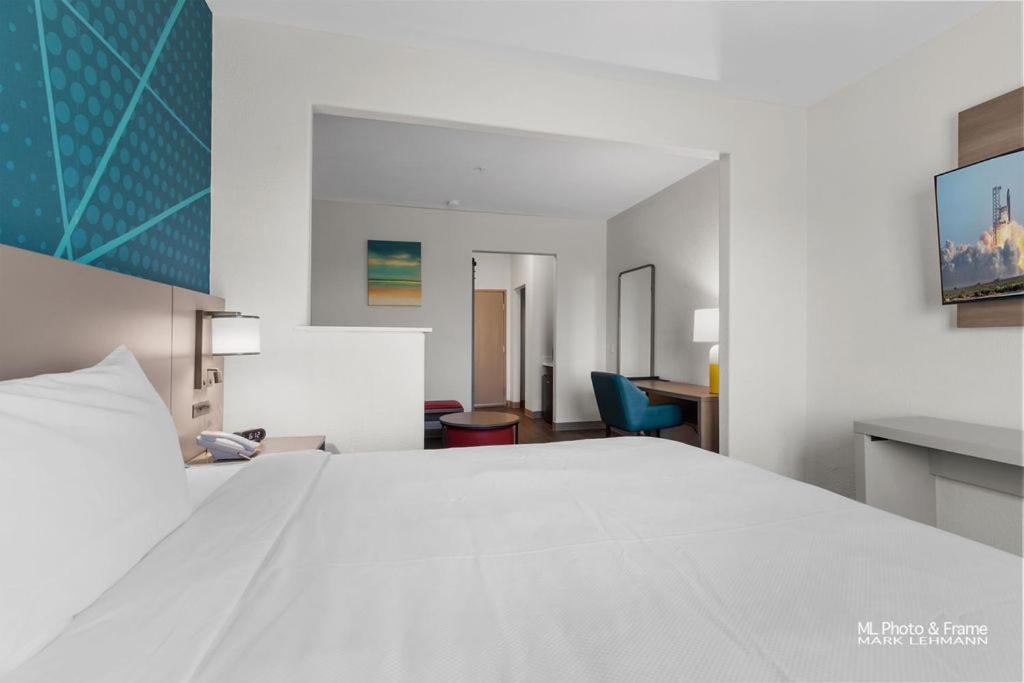 לארדו Comfort Suites מראה חיצוני תמונה