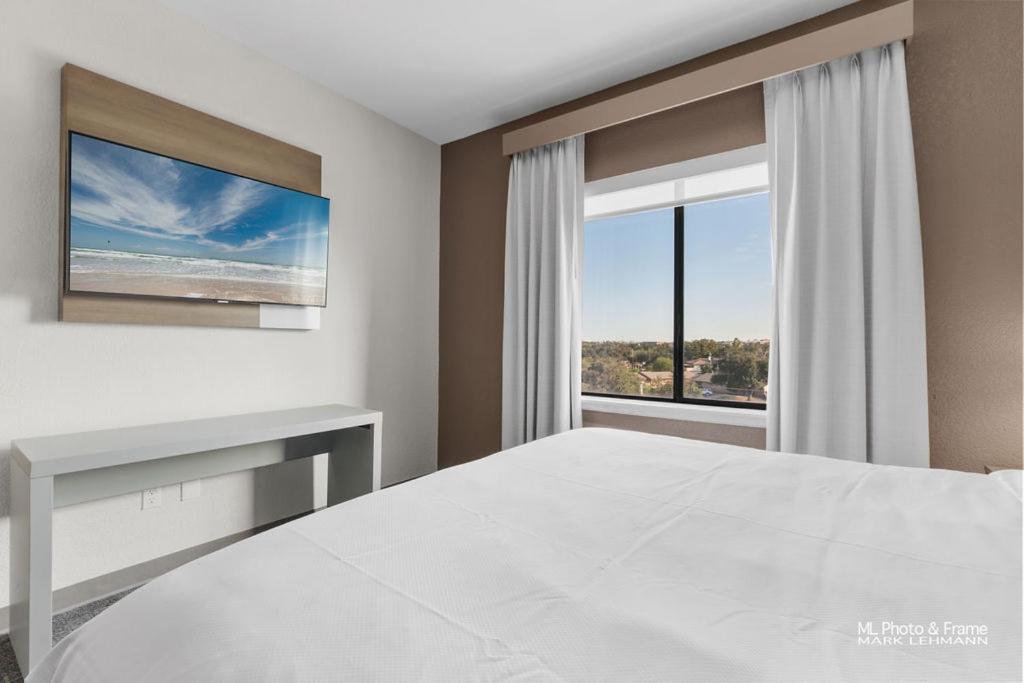 לארדו Comfort Suites מראה חיצוני תמונה