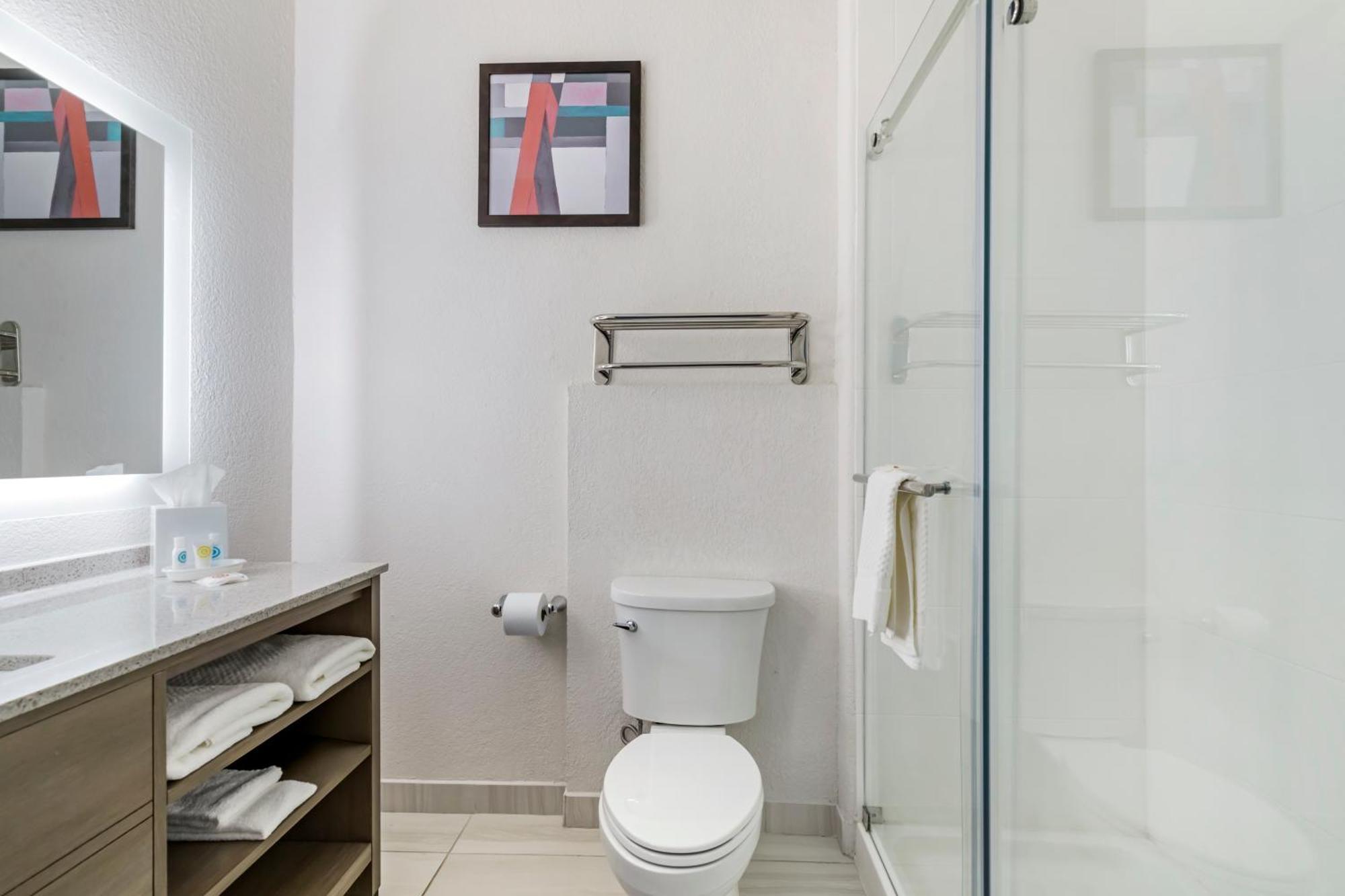 לארדו Comfort Suites מראה חיצוני תמונה