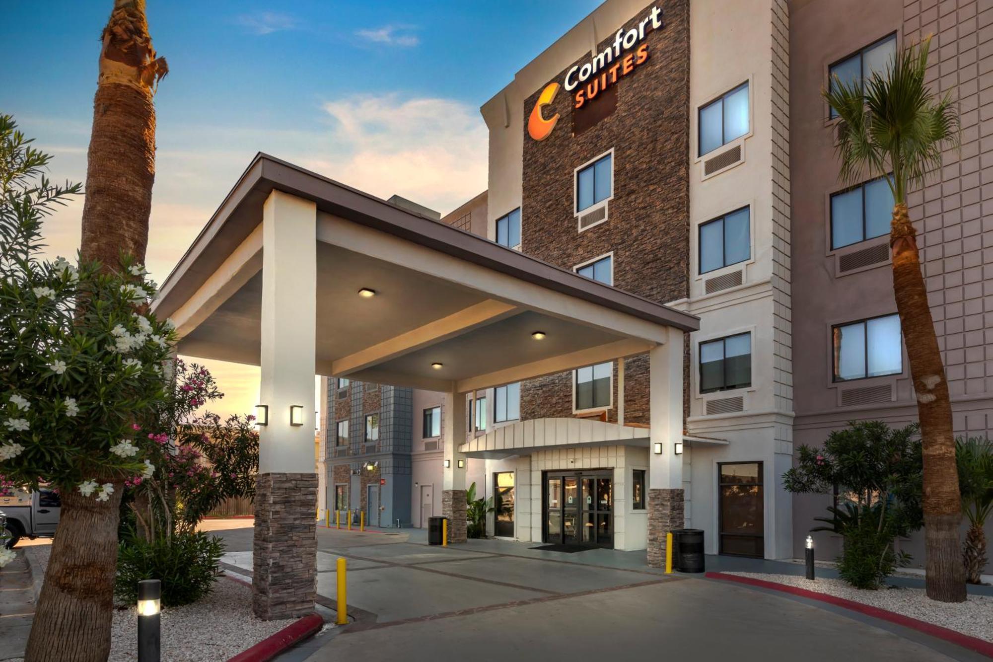 לארדו Comfort Suites מראה חיצוני תמונה
