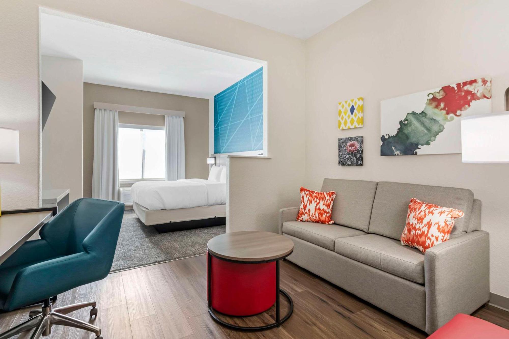 לארדו Comfort Suites מראה חיצוני תמונה