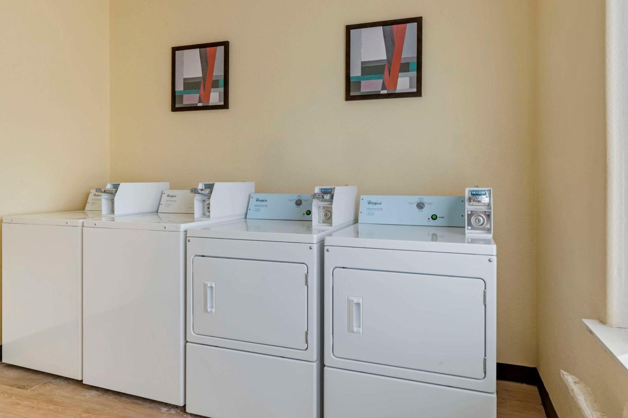 לארדו Comfort Suites מראה חיצוני תמונה