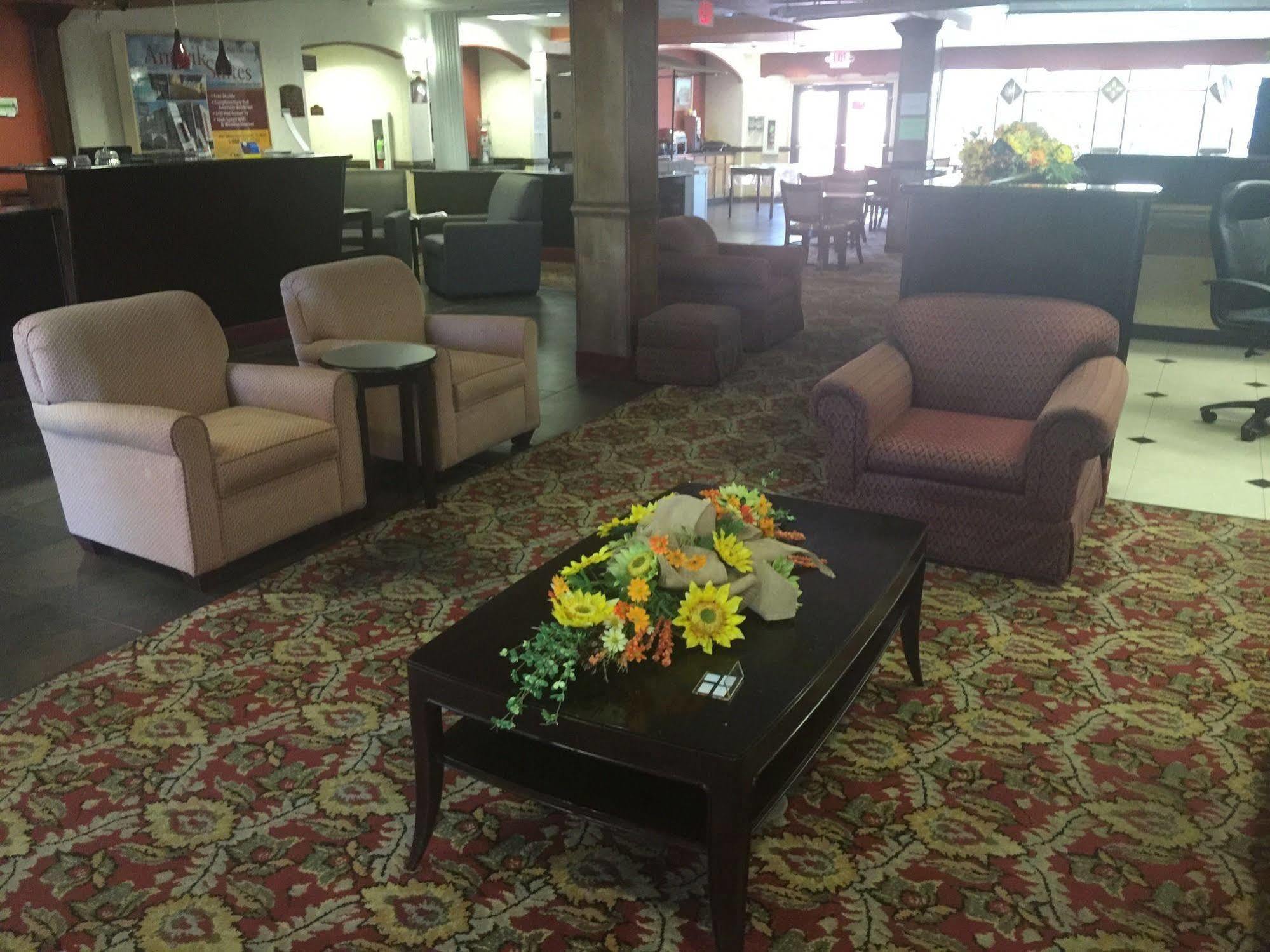 לארדו Comfort Suites מראה חיצוני תמונה