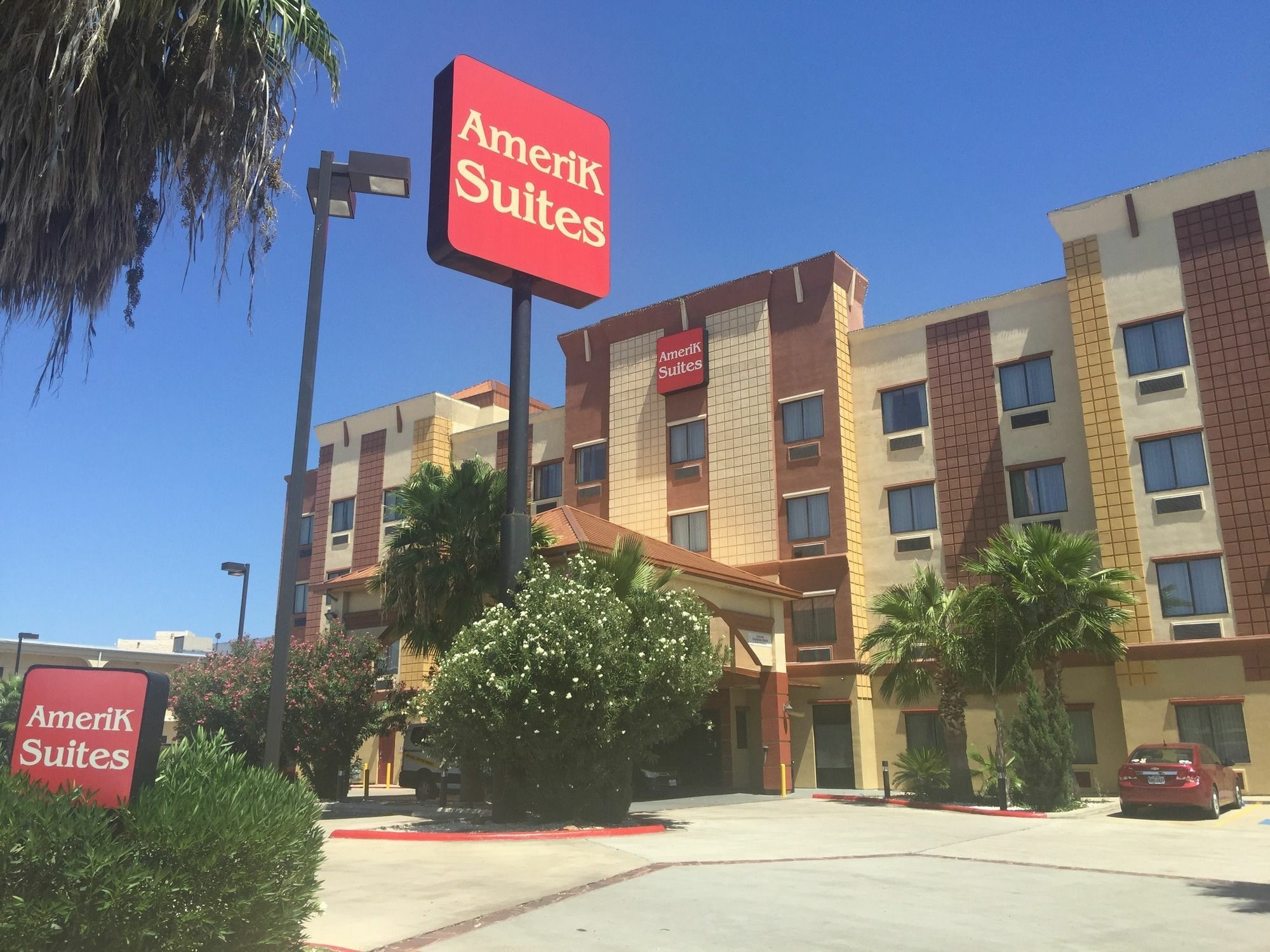 לארדו Comfort Suites מראה חיצוני תמונה